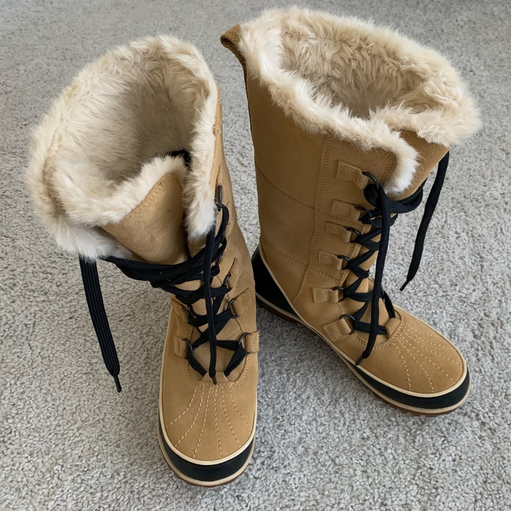 Sorel women’s mid-calf warm, waterproof winter boots - Size 8